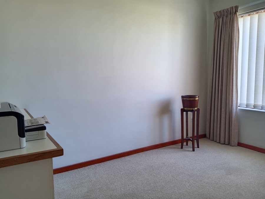 3 Bedroom Property for Sale in Strelitzia Park Eastern Cape